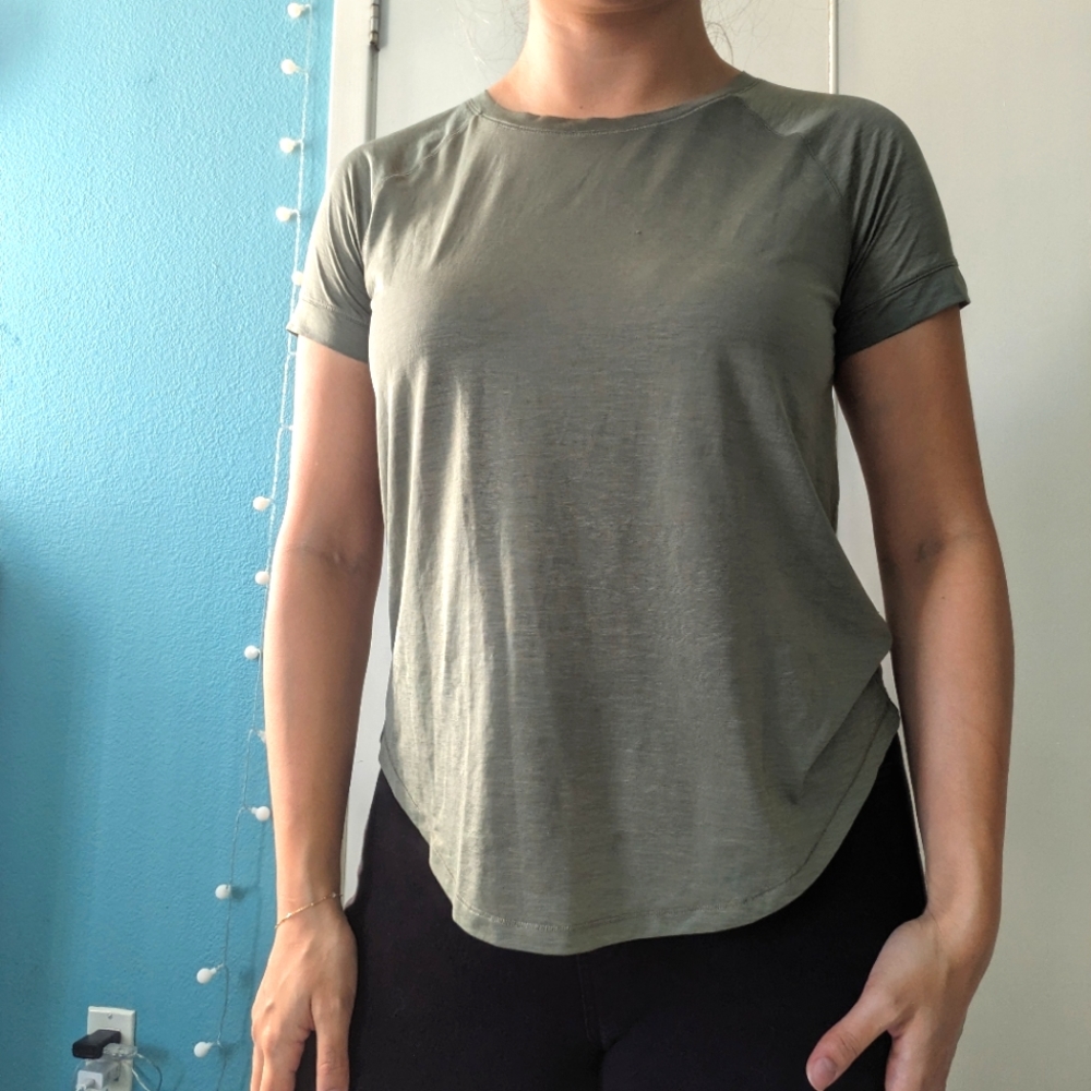 Vapor Tee in Laurel Olive - Athleta